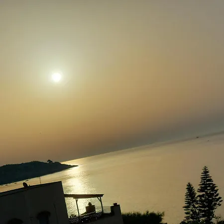 Villa A Strapiombo Sul Mare