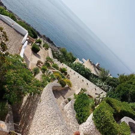 Villa A Strapiombo Sul Mare *